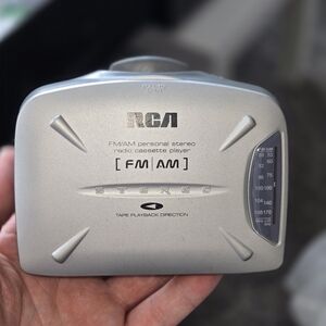 RCA FM/AM Radio Cassette Player RP-1822A